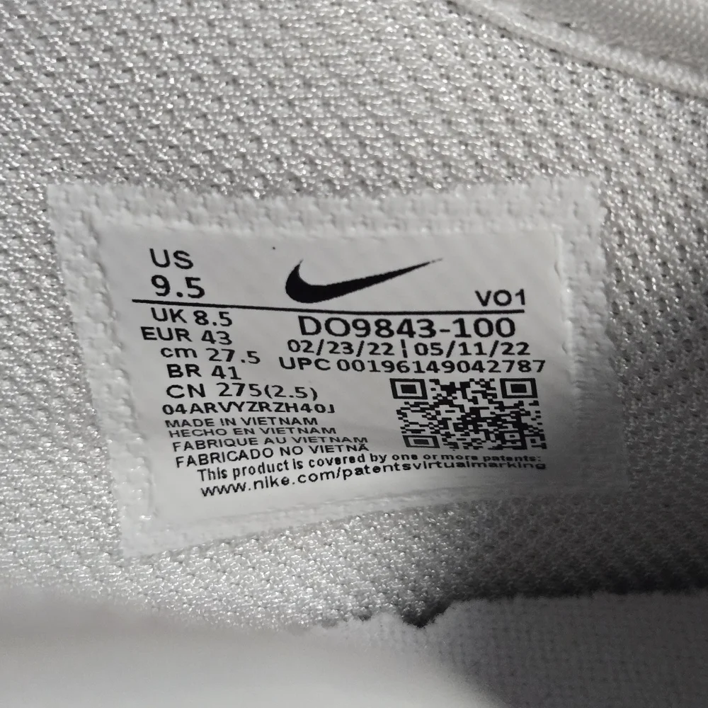 Nike Mens Lebron James Witness 6 VI TB Basketball Shoes 9.5 DO9843-100